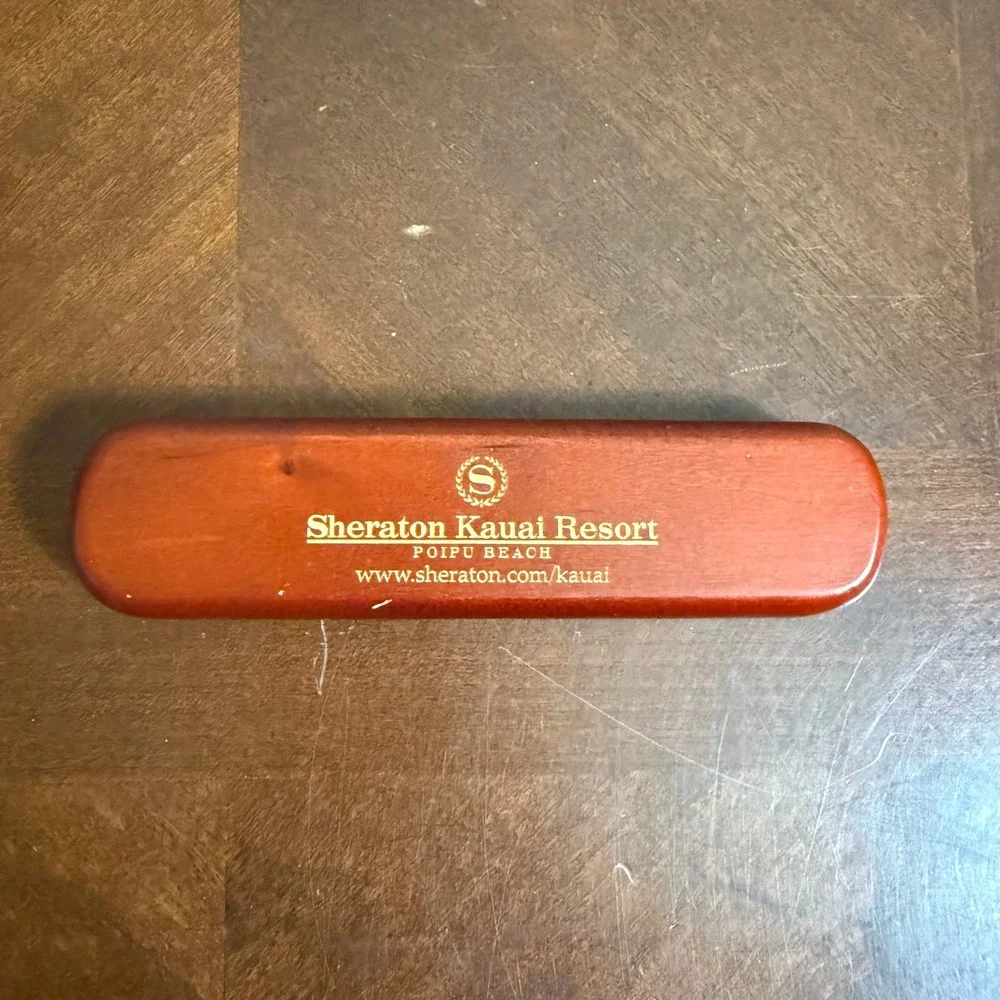 Sheraton‎ Kauai Resort Poipu Beach Wooden Pen Case Gift Souvenir